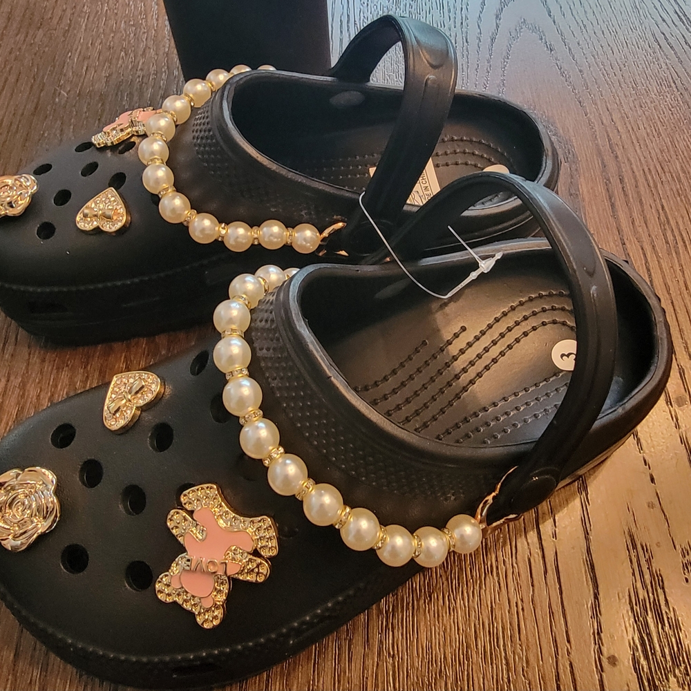 NWT Black Clog Sandals with Pearl and Gold Accents Little GIRLS Size 3